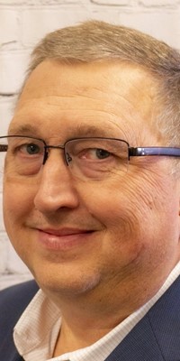 Michael Chapman Photo.jpg